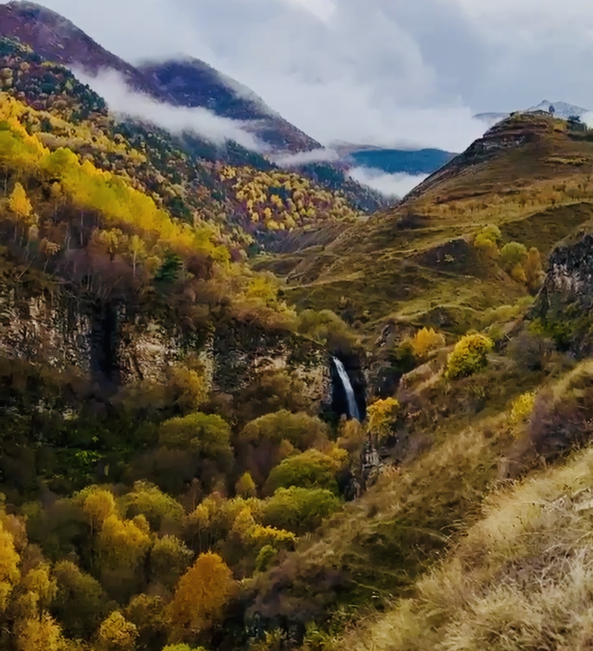 Водопад.